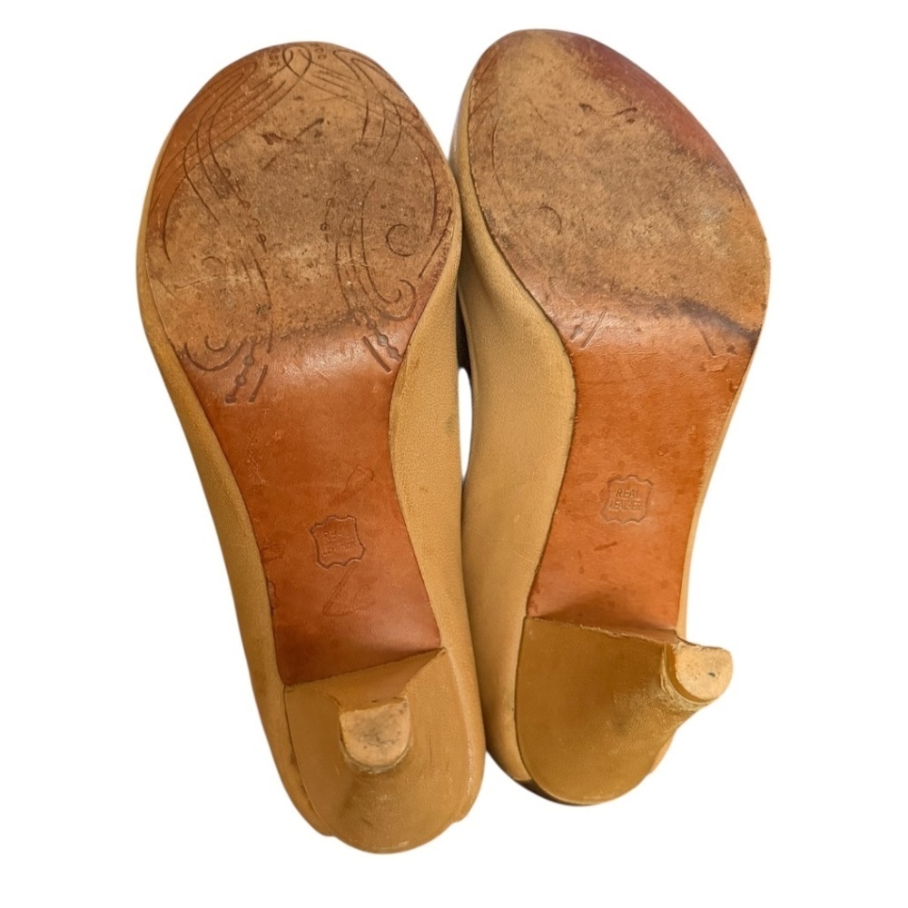 J. Shoes Lucca Leather Heels - Picture 6 of 13